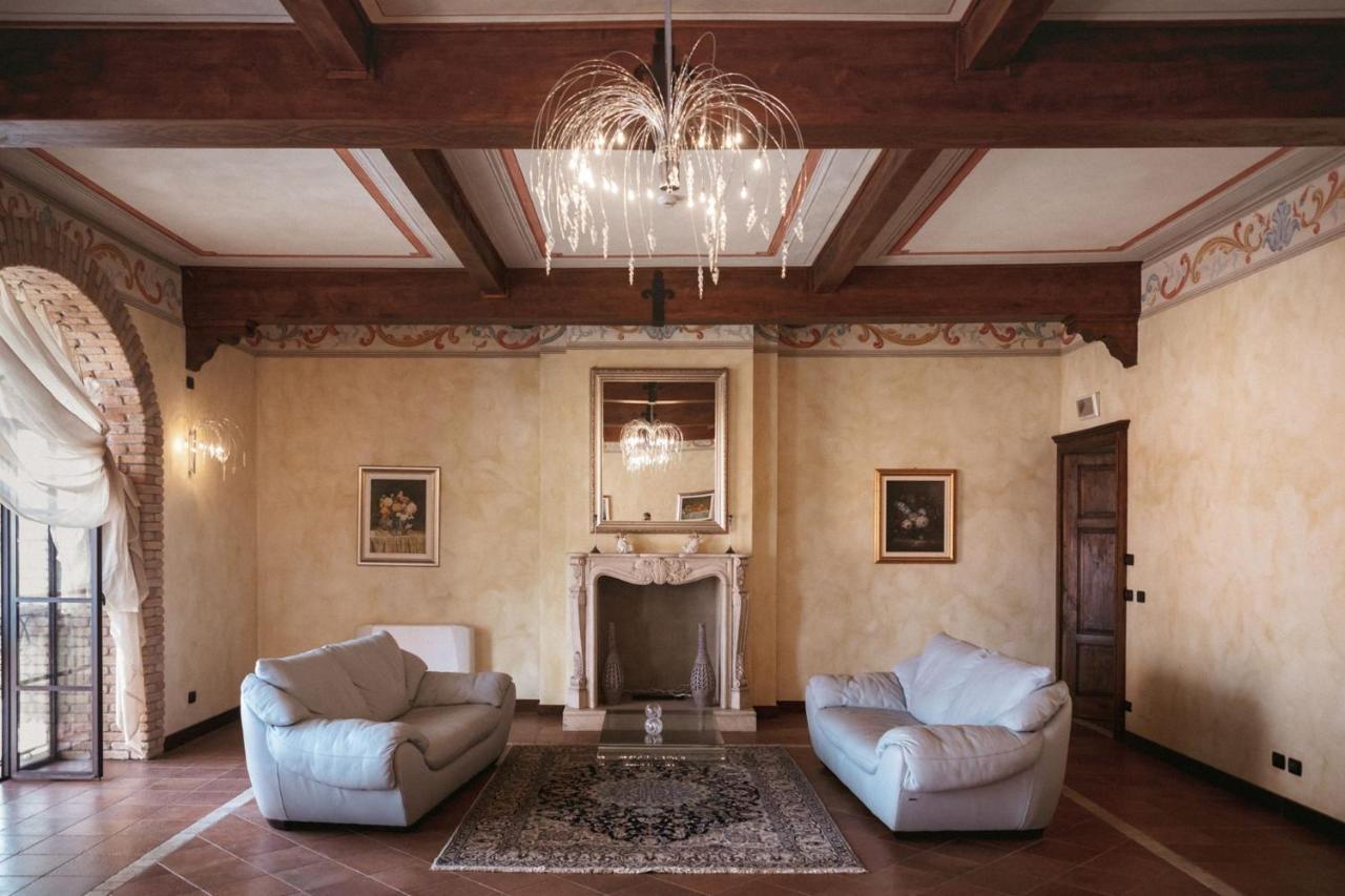 Agriturismo Tenuta La Romana Nizza Monferrato Kültér fotó