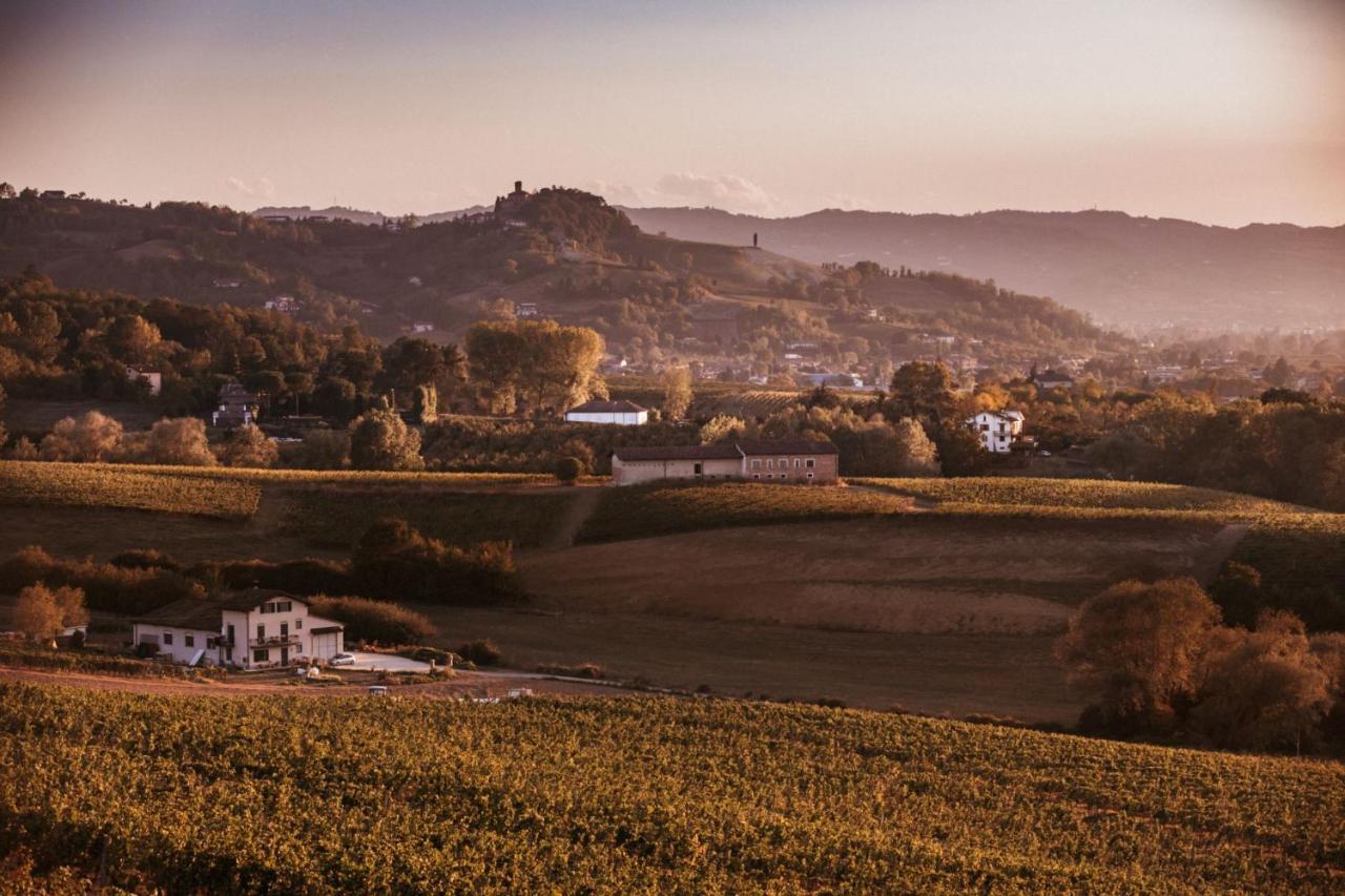 Agriturismo Tenuta La Romana Nizza Monferrato Kültér fotó