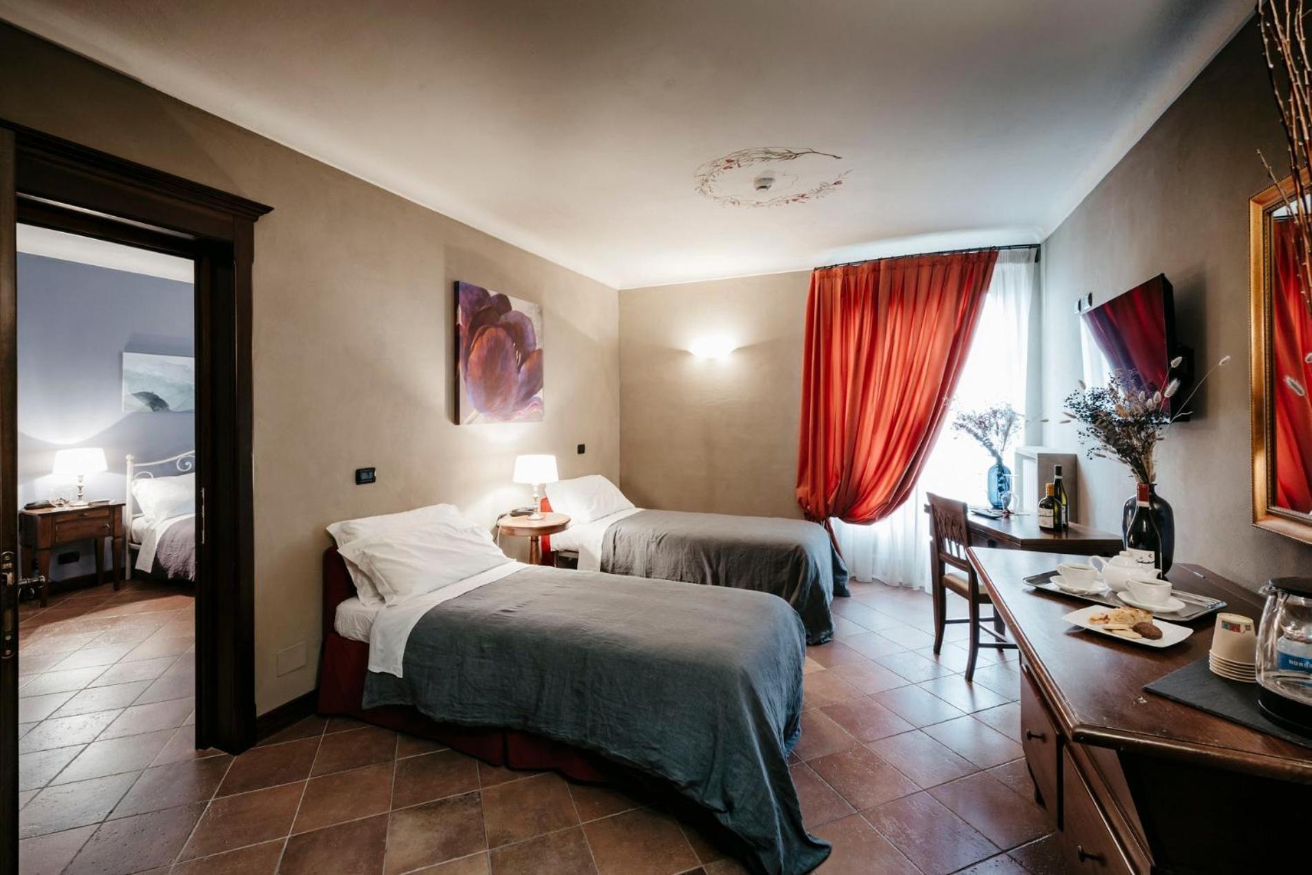 Agriturismo Tenuta La Romana Nizza Monferrato Szoba fotó